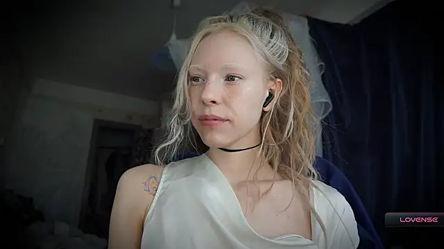  Phantom thread  online show from March 17, 2026, 10:18 am