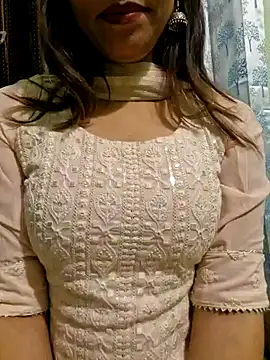 MIss-Naina online show from January 29, 2025, 2:51 am