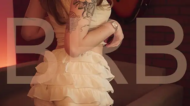 EllieCutes online show from April 14, 2026, 5:57 am