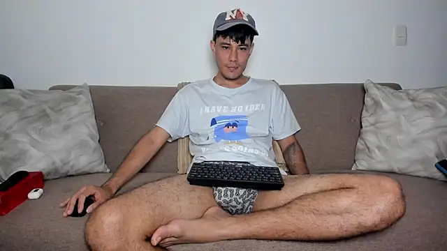 Huge latin cock online show from October 5, 2025, 2:15 pm