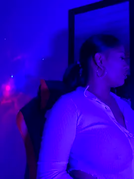 Snapshot of hurren_pasha chatting on September 19, 2025, 1:23 pm hurren pasha online show from September 19, 2025, 1:23 pm