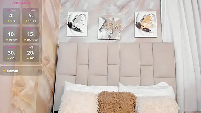 Jaslyn  Smith online show from October 27, 2025, 4:11 pm