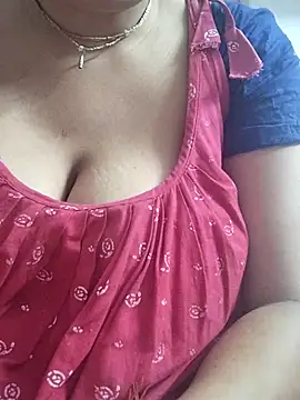 miss-Riy online show from March 5, 2025, 4:02 pm