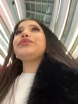 Chloe  Moon online show from December 8, 2024, 5:22 pm