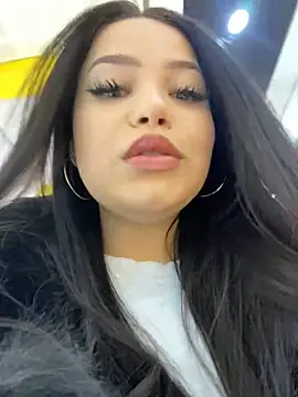 Chloe  Moon online show from January 3, 2025, 10:09 am