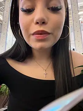 Chloe  Moon online show from January 5, 2025, 1:47 pm