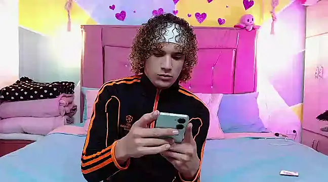 Snapshot of tylor_boy chatting on March 20, 2025, 1:35 am tylor boy online show from March 20, 2025, 1:35 am