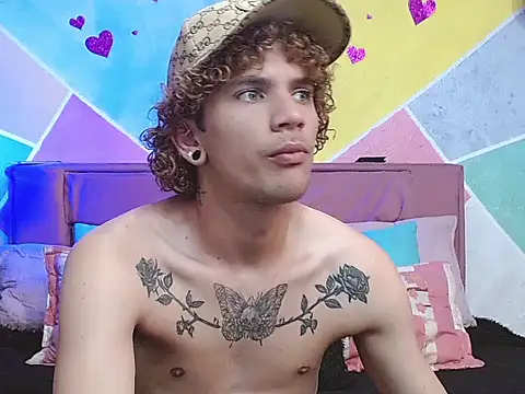 Snapshot of tylor_boy chatting on October 6, 2025, 1:14 am tylor boy online show from October 6, 2025, 1:14 am