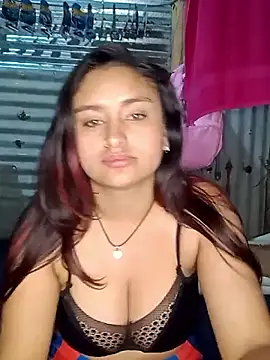 sariitha sw online show from December 3, 2025, 9:46 pm