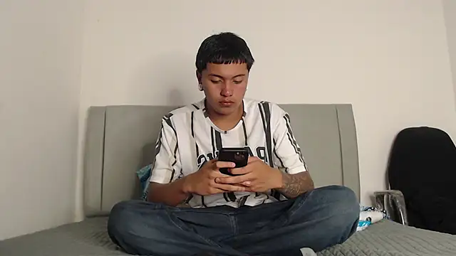 alex-lover online show from February 25, 2026, 2:54 am