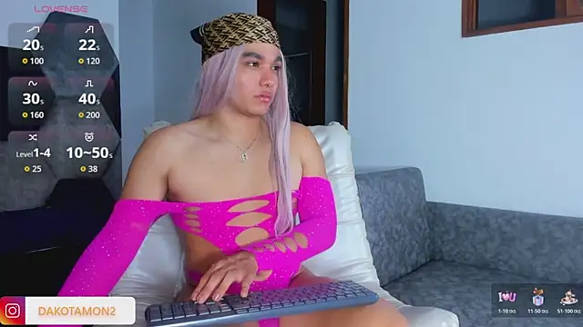 Dakota Mon online show from November 19, 2025, 7:47 pm