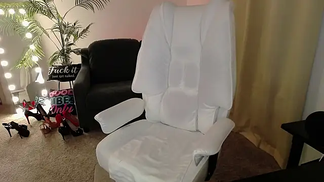 YourMarthaMayer online show from March 1, 2025, 5:49 pm