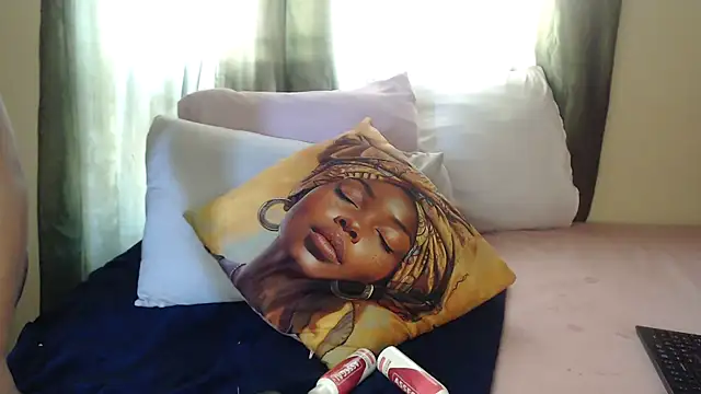 Snapshot of Foxybrownxx1 chatting on February 7, 2026, 7:56 am Foxybrownxx1 online show from February 7, 2026, 7:56 am