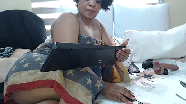 Snapshot of Foxybrownxx1 chatting on May 29, 2026, 8:23 am Foxybrownxx1 online show from May 29, 2026, 8:23 am