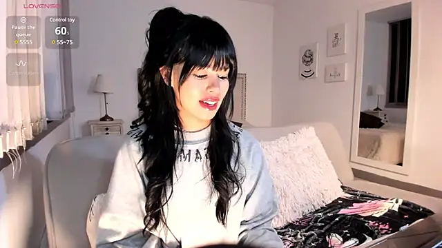 Snapshot of HannaKim chatting on December 10, 2024, 11:08 pm HannaKim online show from December 10, 2024, 11:08 pm