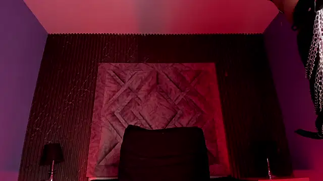 KylieMaxwell online show from November 29, 2025, 8:23 pm