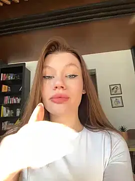 justmila online show from December 28, 2024, 9:42 am