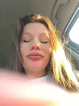 justmila online show from February 7, 2025, 1:43 pm