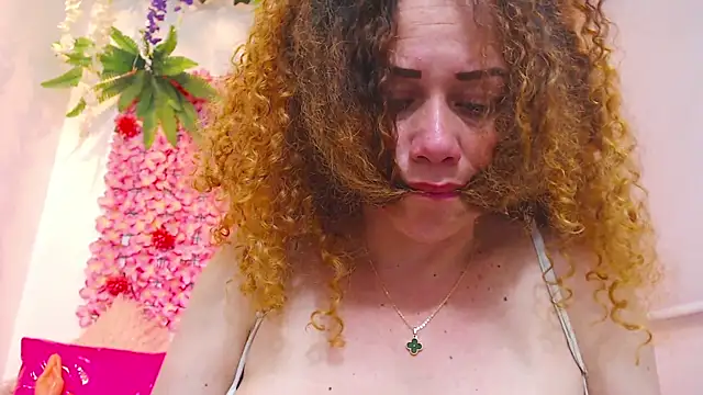 BLONDE SEXYHOT online show from December 13, 2025, 7:53 pm