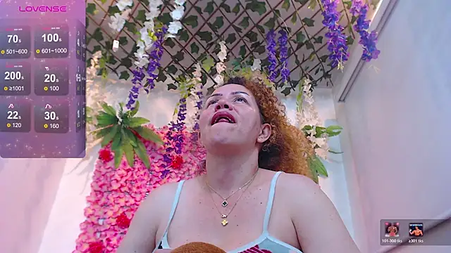 BLONDE SEXYHOT online show from February 10, 2026, 5:55 am