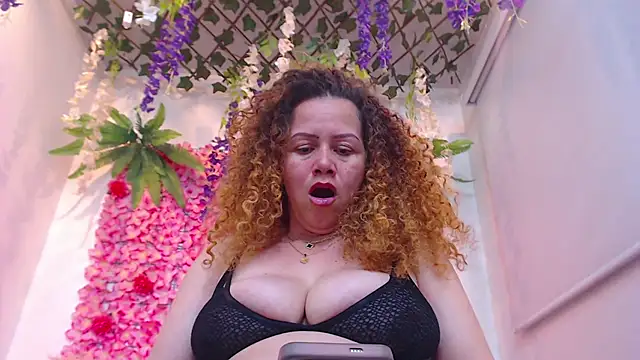 BLONDE SEXYHOT online show from February 13, 2026, 10:28 pm