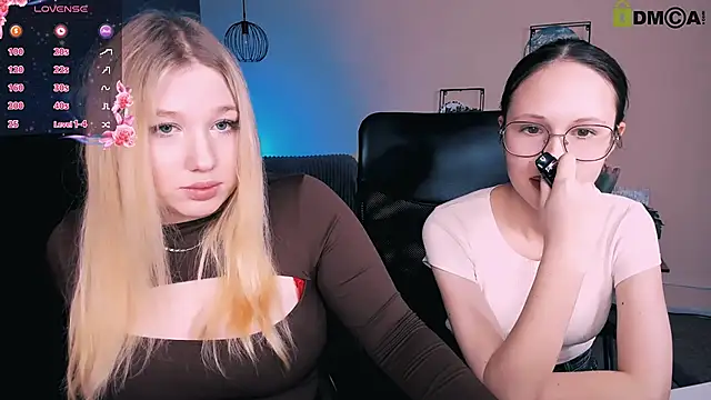 Snapshot of juli_kisss chatting on March 8, 2025, 1:36 pm juli kisss online show from March 8, 2025, 1:36 pm