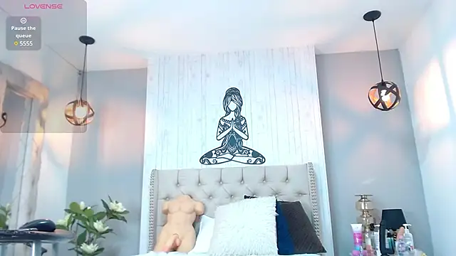 natasha cortez online show from March 3, 2025, 4:14 pm