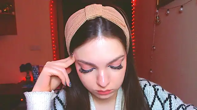 miss merciless  online show from December 19, 2024, 6:56 pm