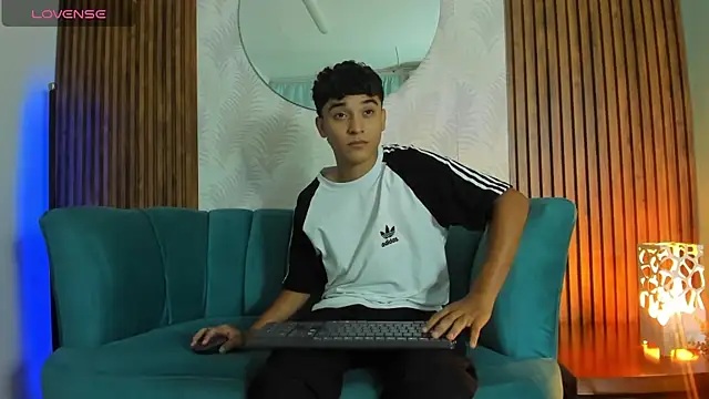 Austin Cardieff online show from January 11, 2025, 1:27 am