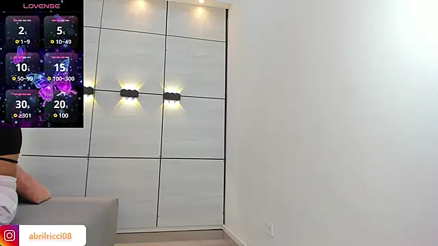 abril ricci online show from January 28, 2025, 3:47 am