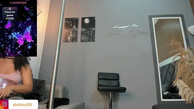 abril ricci online show from February 1, 2025, 3:30 am