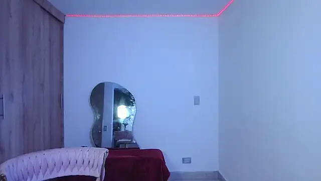 abril ricci online show from September 26, 2025, 4:05 am