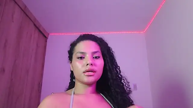 abril ricci online show from September 30, 2025, 4:17 am