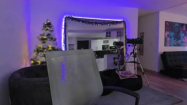 aaroncolombia online show from December 3, 2024, 11:55 am