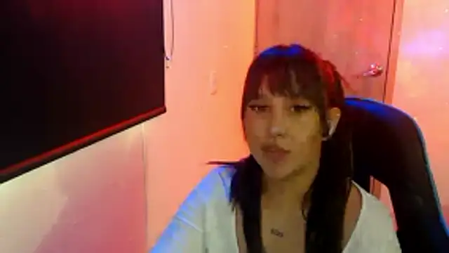 Snapshot of Skarlet_Adams28 chatting on June 2, 2026, 7:27 pm Skarlet Adams28 online show from June 2, 2026, 7:27 pm