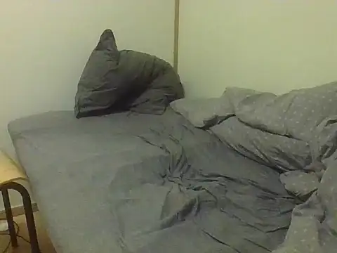 Snapshot of sympatyczny223 chatting on February 1, 2026, 8:35 am sympatyczny223 online show from February 1, 2026, 8:35 am