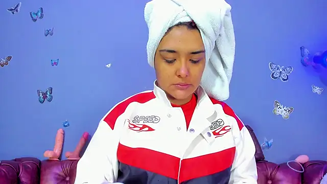 Kaira mosse online show from April 11, 2026, 11:14 am