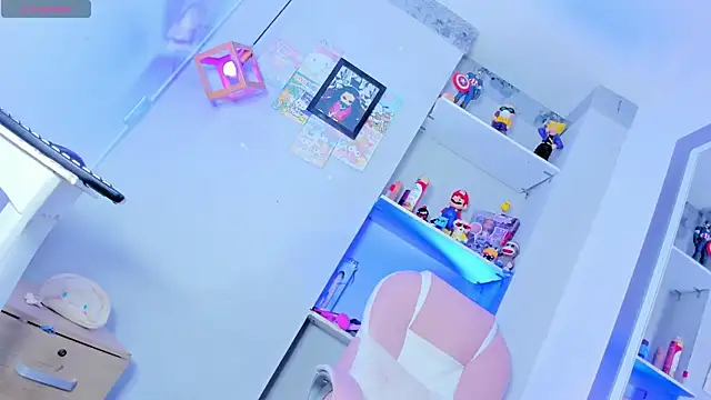 Snapshot of DanniiGrovers chatting on March 10, 2026, 12:43 pm DanniiGrovers online show from March 10, 2026, 12:43 pm