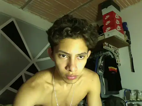 ferchitibellako online show from November 20, 2025, 4:01 am