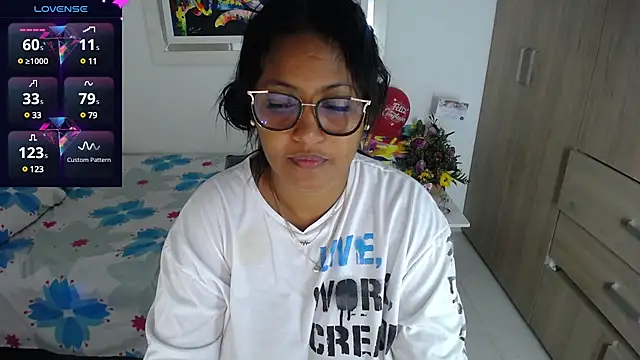 miajoseph  online show from February 17, 2025, 3:47 am