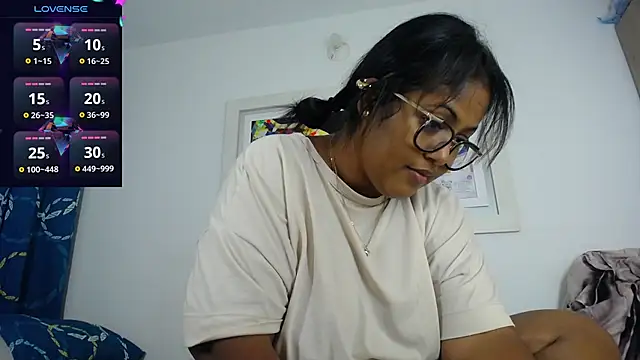 miajoseph  online show from March 21, 2025, 4:17 am