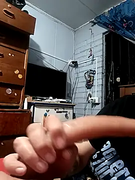 Snapshot of maxi_6969 chatting on November 15, 2025, 12:41 am maxi 6969 online show from November 15, 2025, 12:41 am