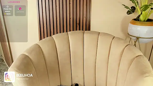 kenayfox online show from January 17, 2025, 5:32 am