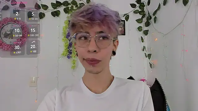  Jakke online show from December 4, 2024, 11:57 pm