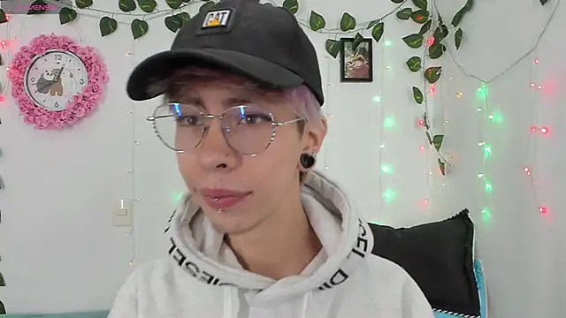  Jakke online show from December 6, 2024, 3:19 am