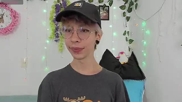  Jakke online show from December 16, 2024, 9:41 pm