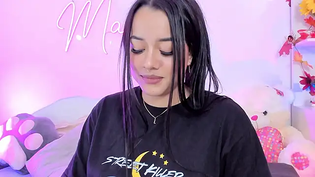 MaddyParisi online show from December 4, 2024, 9:18 am