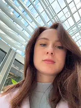 Dina Tease online show from April 10, 2026, 11:15 am