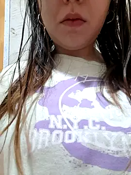 Snapshot of CAT28004 chatting on November 8, 2025, 5:56 pm CAT28004 online show from November 8, 2025, 5:56 pm