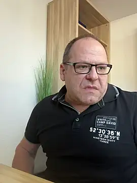 coupleLatinaLovers online show from December 16, 2024, 9:14 am